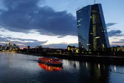 پیش‌بینی مقام ارشد بانک مرکزی اروپا از نرخ بهره