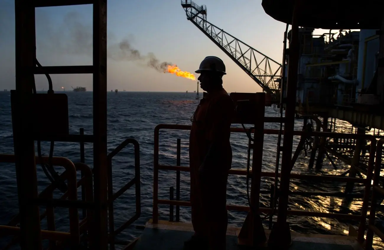 تراز تجاری منفی؛ اقتصاد ایران همچنان در بند نفت+ نمودار