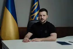 زلنسکی: تاکنون هواپیمایم دو بار مورد حمله قرار گرفته‌است!