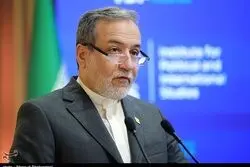 عراقچی: نتانیاهو برای نجات خود، جان و مال آمریکایی‌ها را قربانی می‌کند