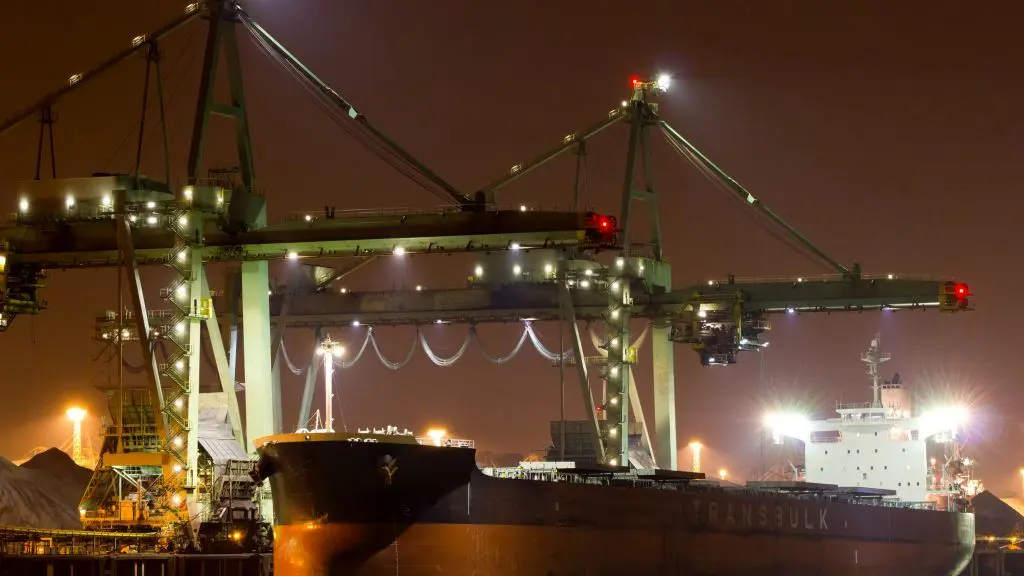 سنگ‌آهن در کانال 90 دلاری کف‌سازی می‌کند؟