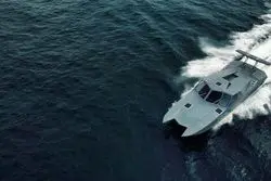 رونمایی از شناور موشک‌انداز ایران / سپاه، اسرائیل و آمریکا را غافلگیر کرد