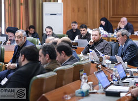 درصحن شورای شهر تهران چه گذشت؛از هشدار تسخیر خیابان های تهران توسط پلاک شهرستانی ها تا نسخه نجات تهران 