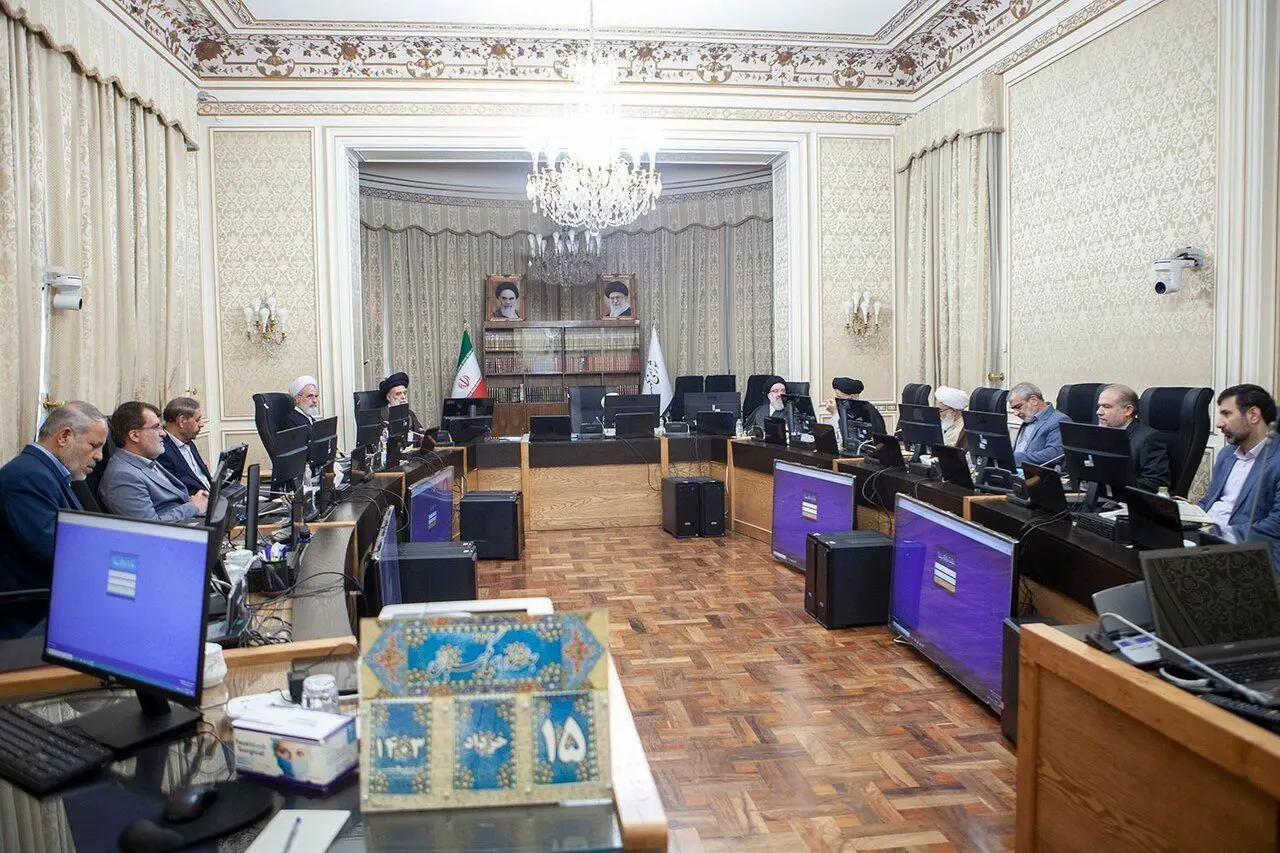 افشای اسامی ۶ حقوقدان برای عضویت در شورای نگهبان