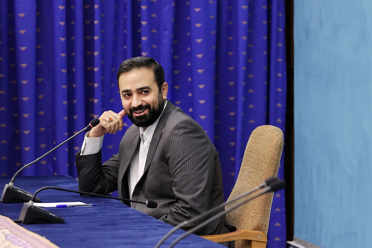 ببینید/ اقدام معنادار شهید رئیسی قبل از سقوط هلی کوپتر