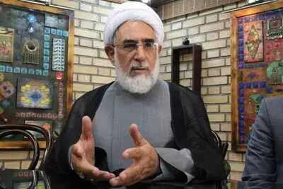 منتجب‌نیا: اگر این اتفاق بیفتد کشور ضعیف می شود/ دست از کارهای تشریفاتی بردارید